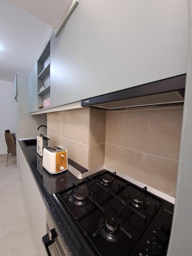 Happy Rental Apartments 2 Craiova Exterior foto